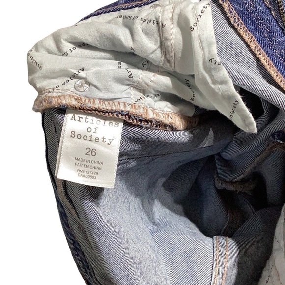 Articles of Society High Rise, straight leg , distressed Jeans - Picture 5 of 9